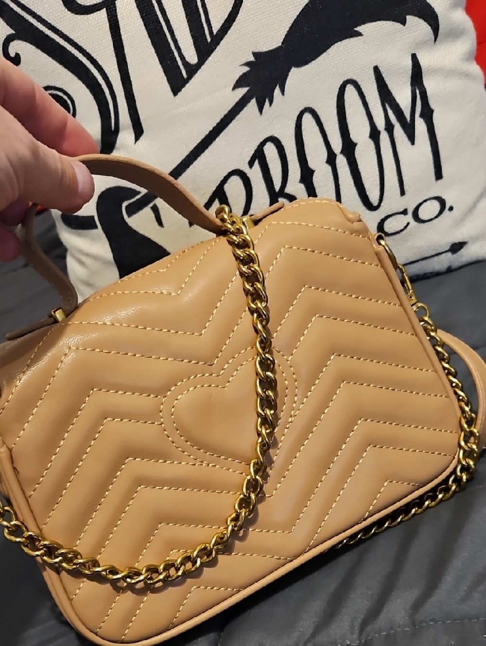Beige Quilted GG Marmont Shoulder Bag with Gold Hardware - Picture 3 of 3